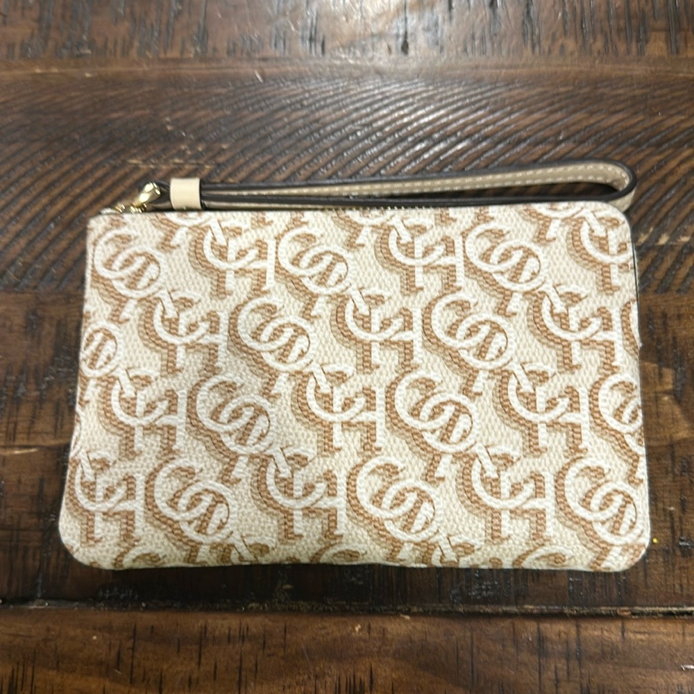 Coach Corner Zip Wristlet